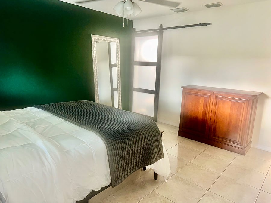 Furnished Finder property 815384_1 photo 3