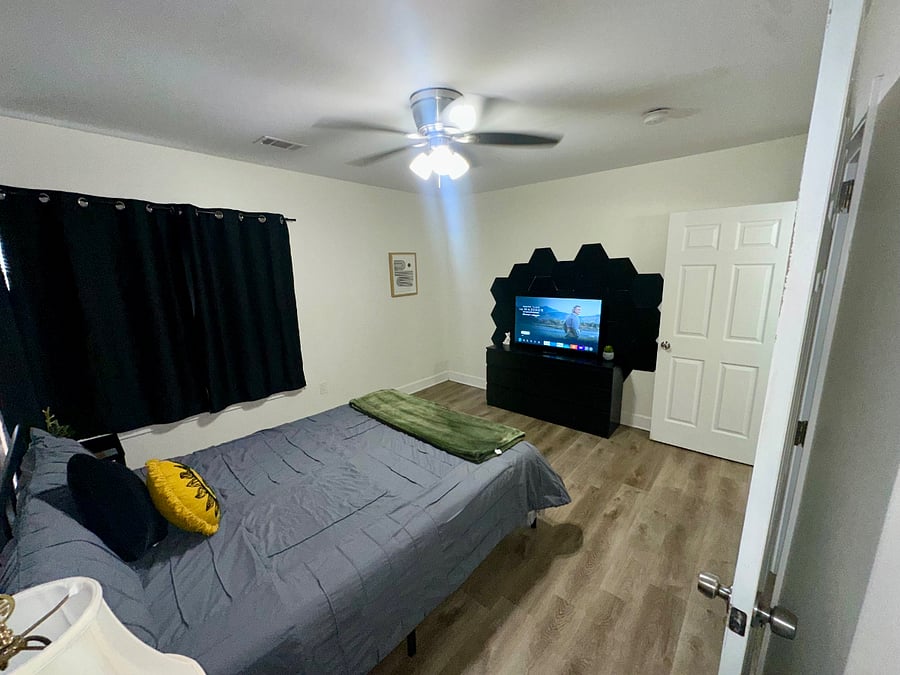 Furnished Finder property 815609_1 photo 11