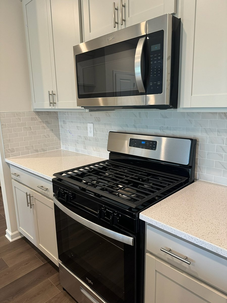 Furnished Finder property 815623_1 photo 3