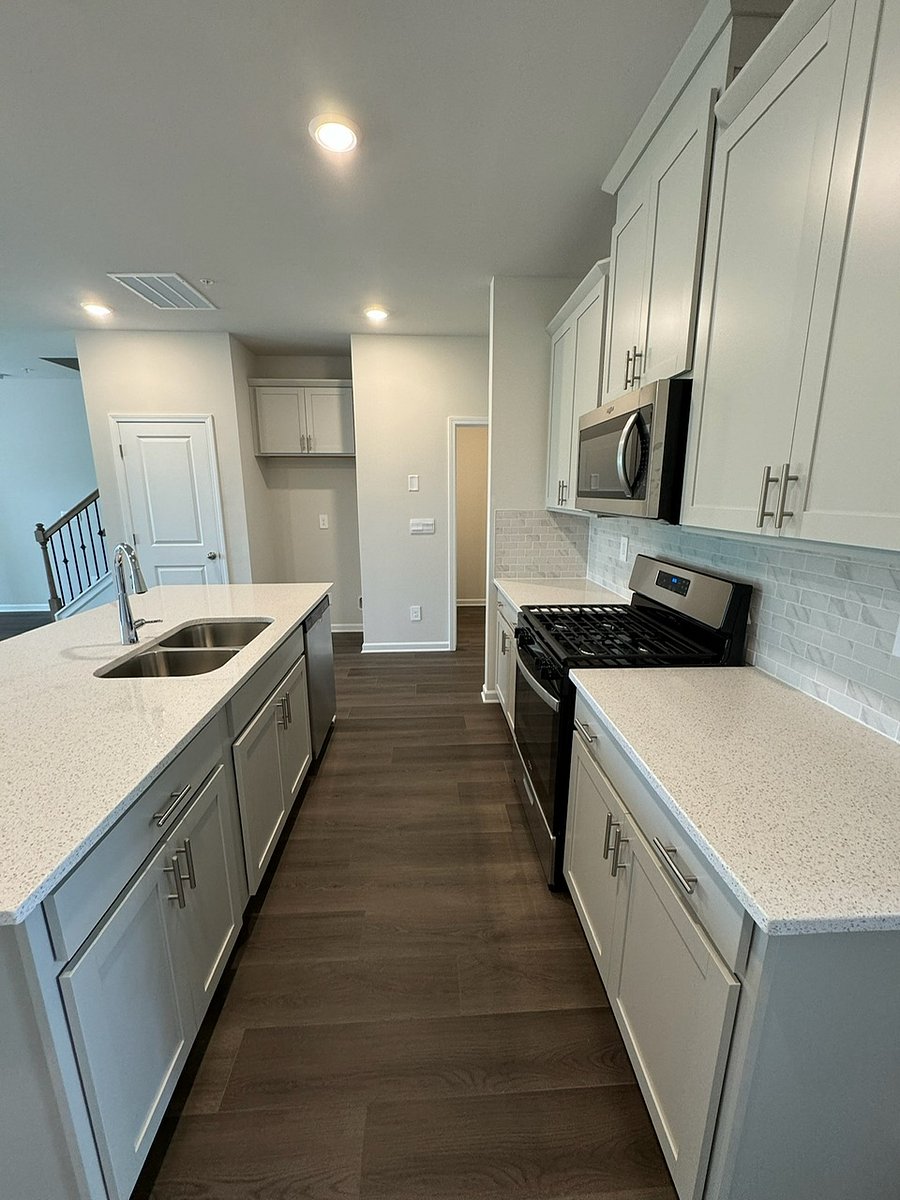 Furnished Finder property 815623_1 photo 4