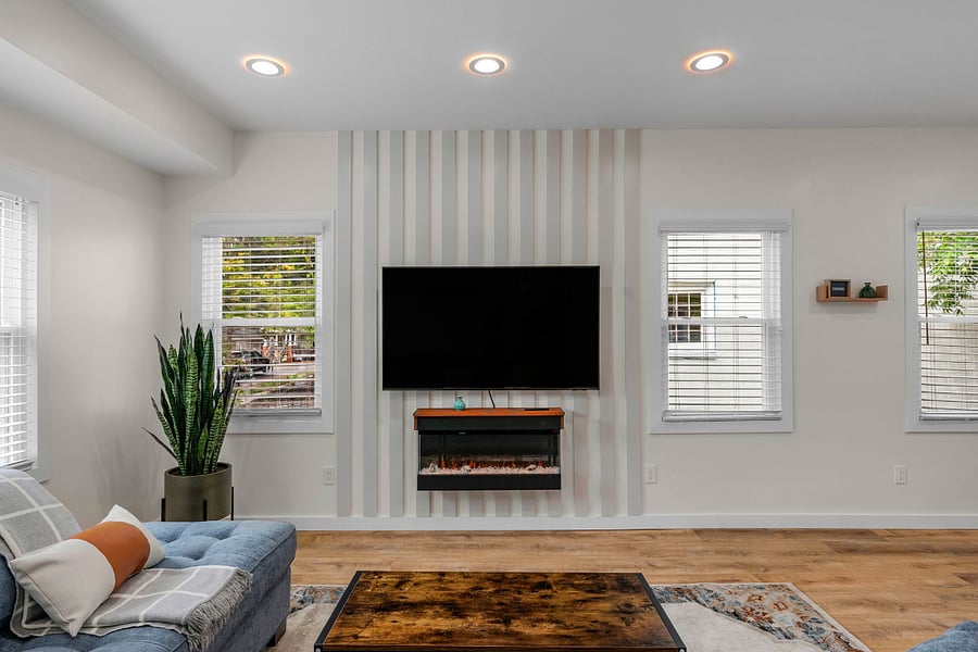 65'' TV Living room area