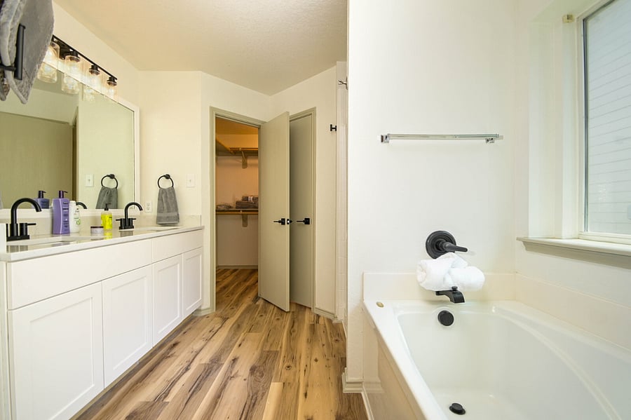 Furnished Finder property 815727_1 photo 15