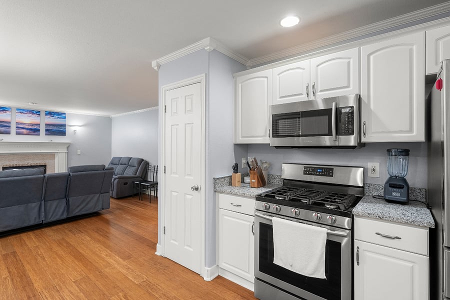 Furnished Finder property 815760_1 photo 17