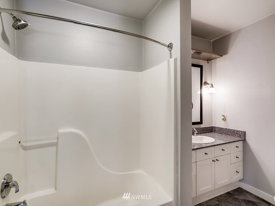 Furnished Finder property 815767_1 photo 8