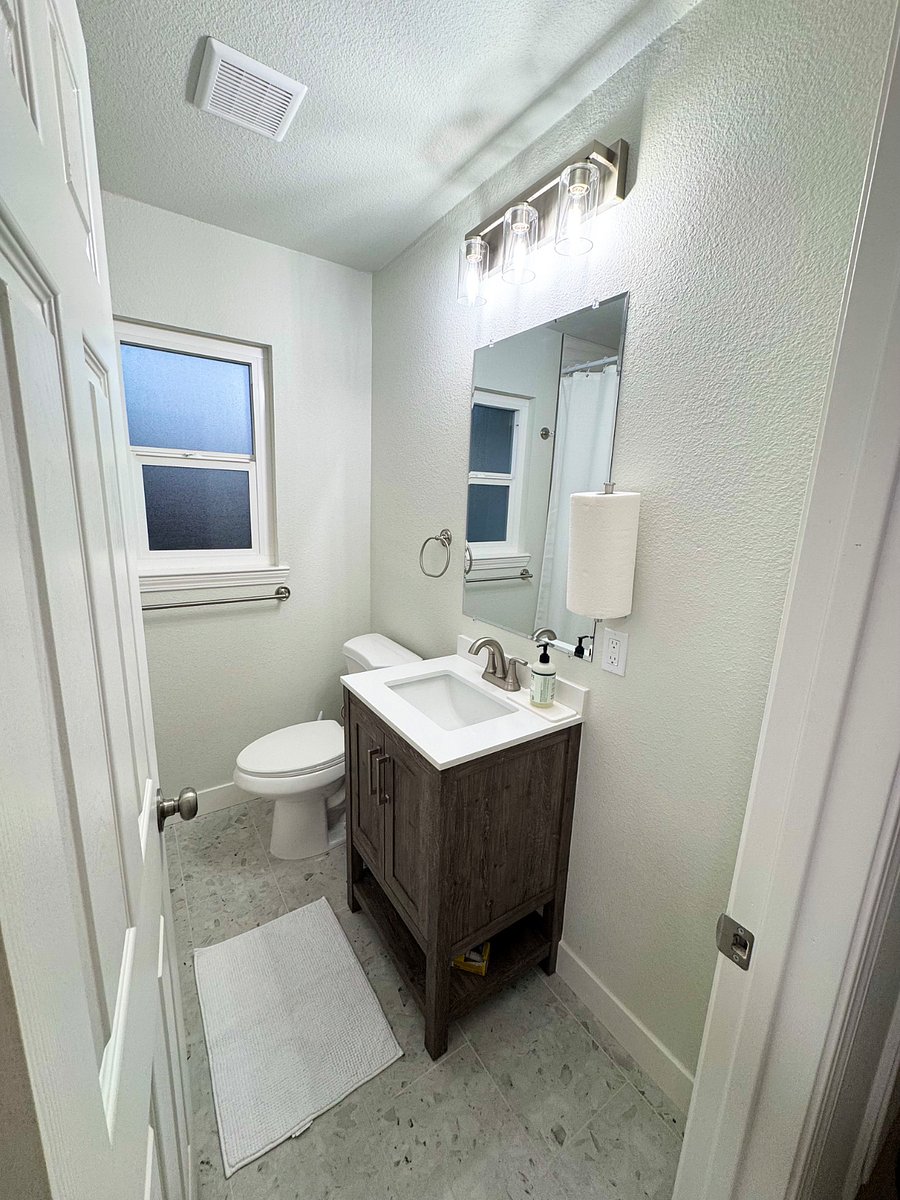 Shared Bathroom 
