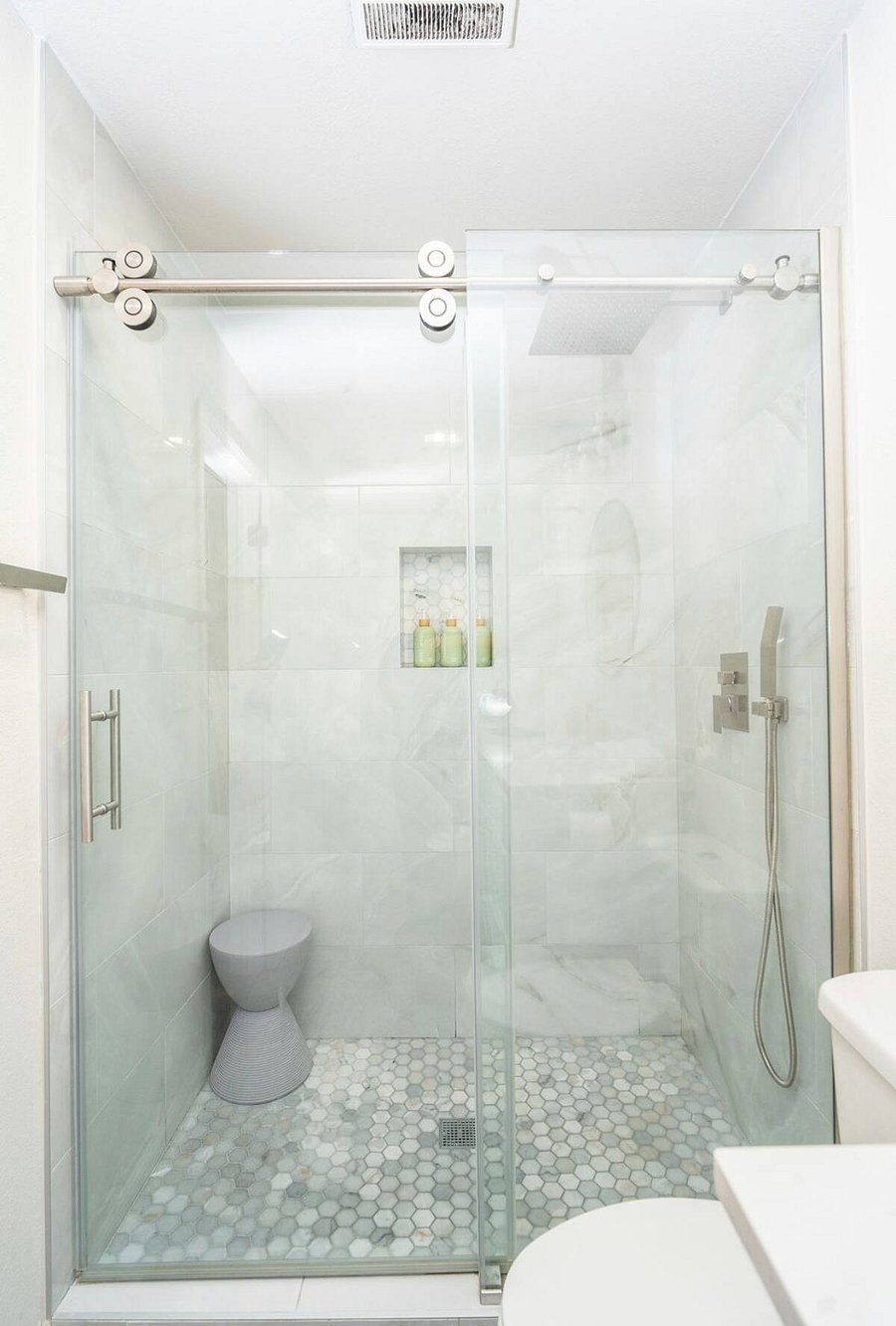 Furnished Finder property 815951_1 photo 21
