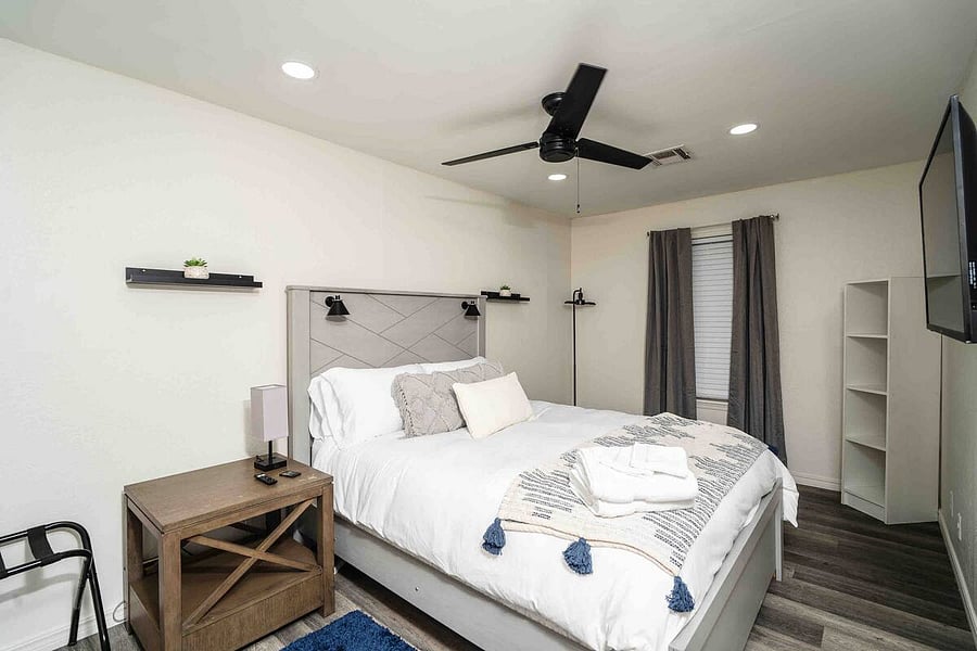 Furnished Finder property 815951_1 photo 22