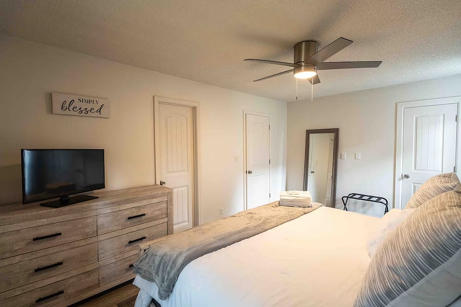 Furnished Finder property 815951_1 photo 33