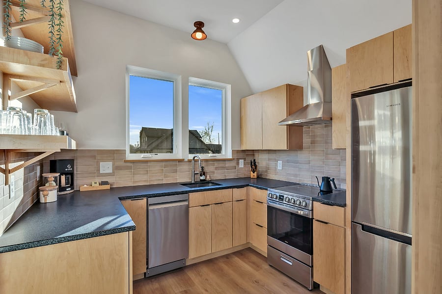 Furnished Finder property 815983_1 photo 3