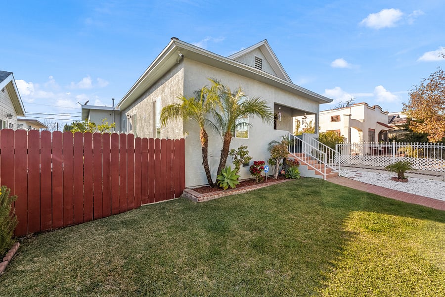 Furnished Finder property 815987_1 photo 22