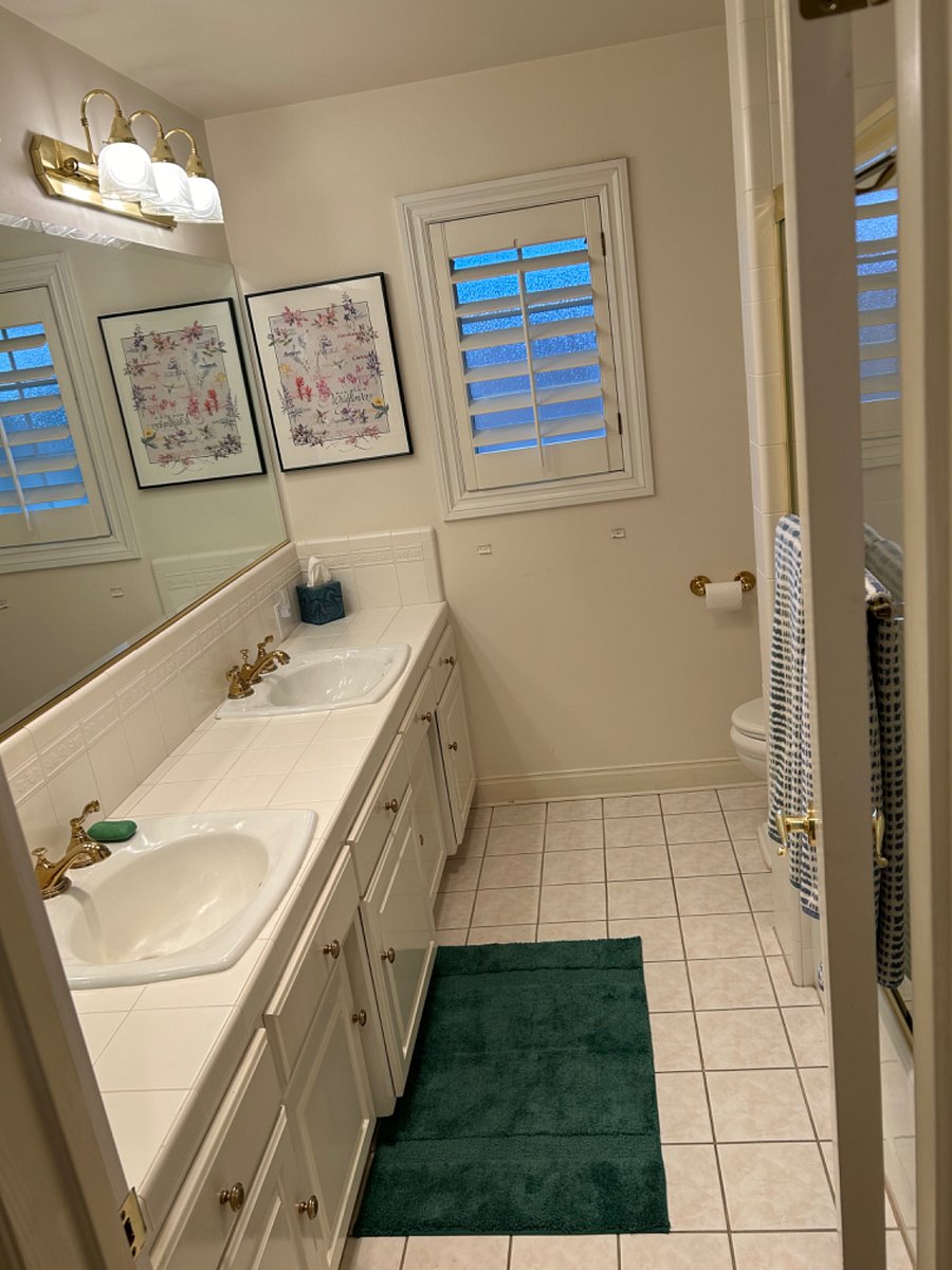 Shared bath