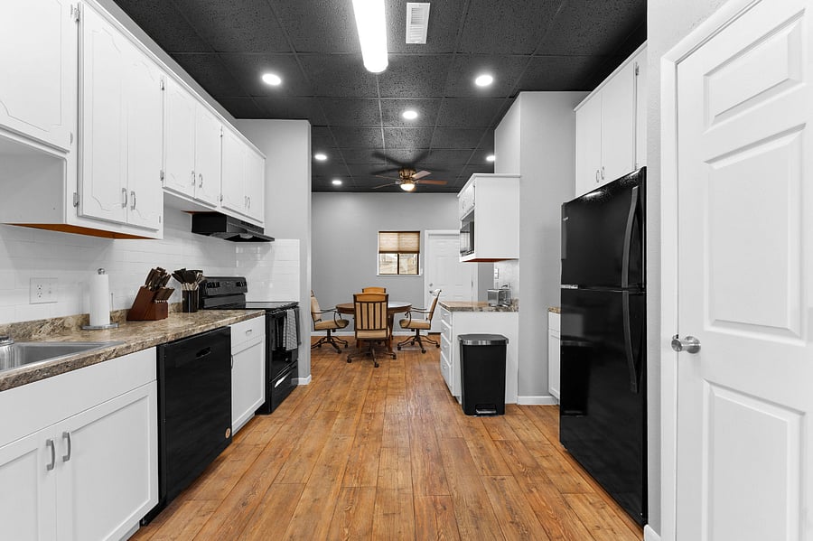 Furnished Finder property 816026_1 photo 4