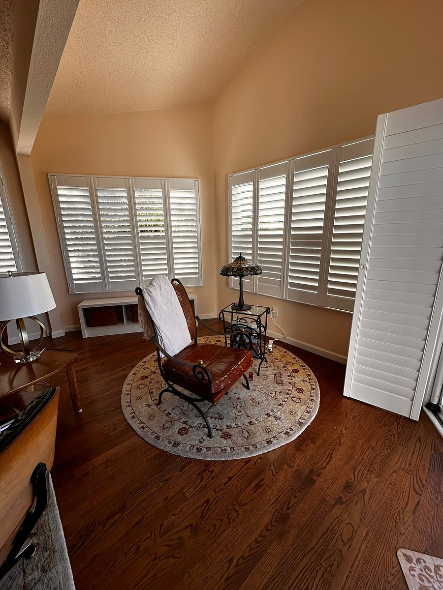 Reading Nook off living room