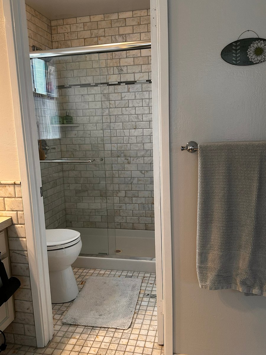 Primary shower