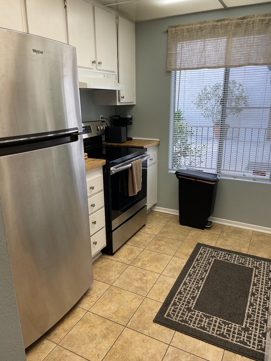 Fully equipped kitchen with microwave, toaster, coffee maker, blendereverything you need if you want to stay in. 