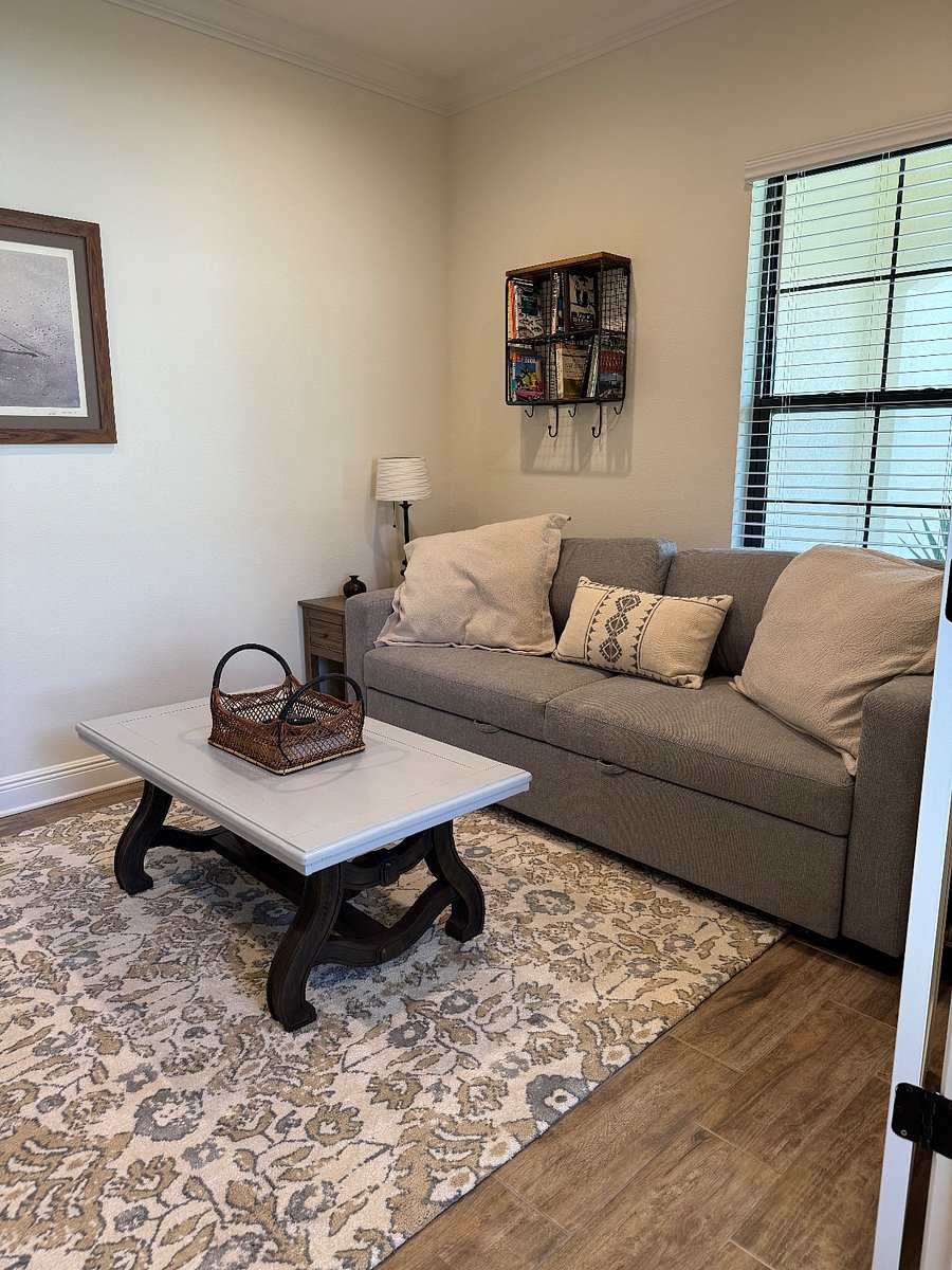 Furnished Finder property 816127_1 photo 3
