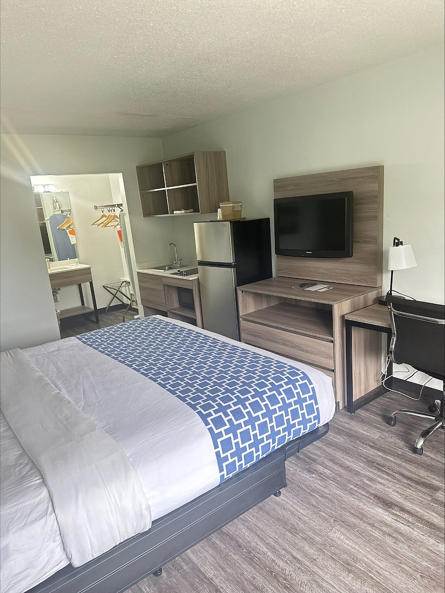 Furnished Finder property 816128_1 photo 1