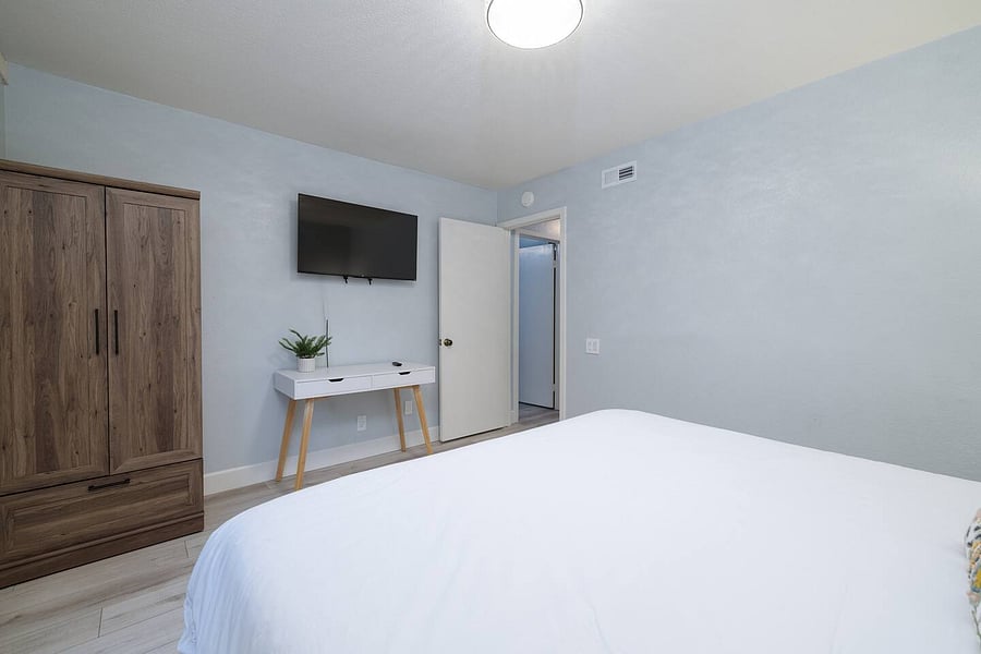 King bed & TV in bedroom #2