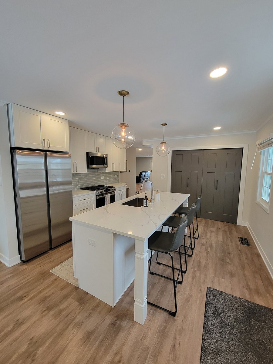 Brand-new kitchen and full-size pantry.