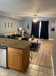 Furnished Finder property 816408_1 photo 4