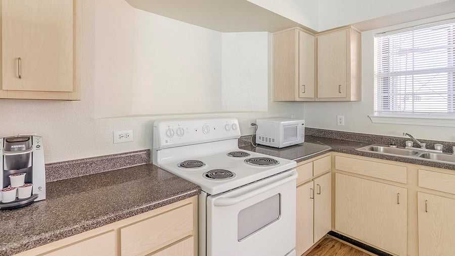Furnished Finder property 816557_16 photo 10