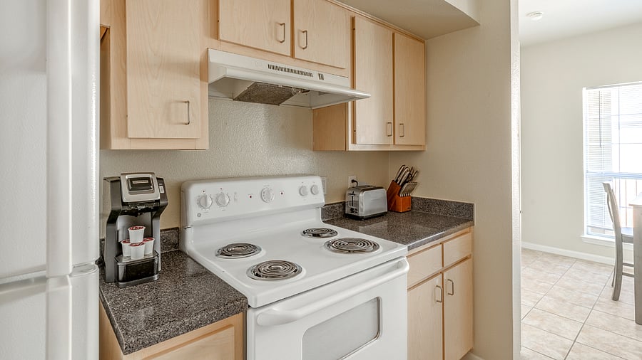 Furnished Finder property 816557_5 photo 13