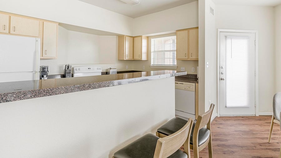 Furnished Finder property 816557_7 photo 6