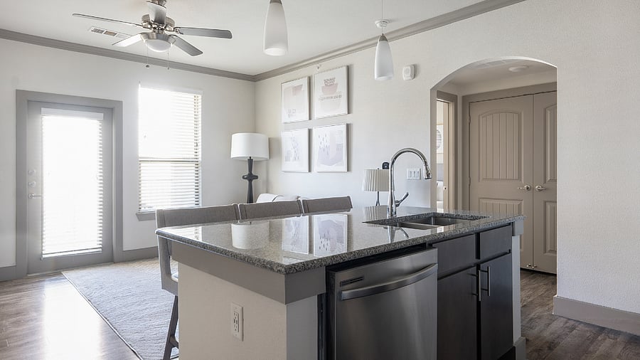 Furnished Finder property 816561_9 photo 18