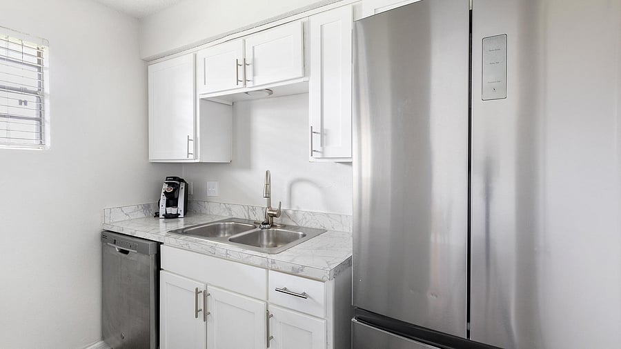 Furnished Finder property 816562_3 photo 4