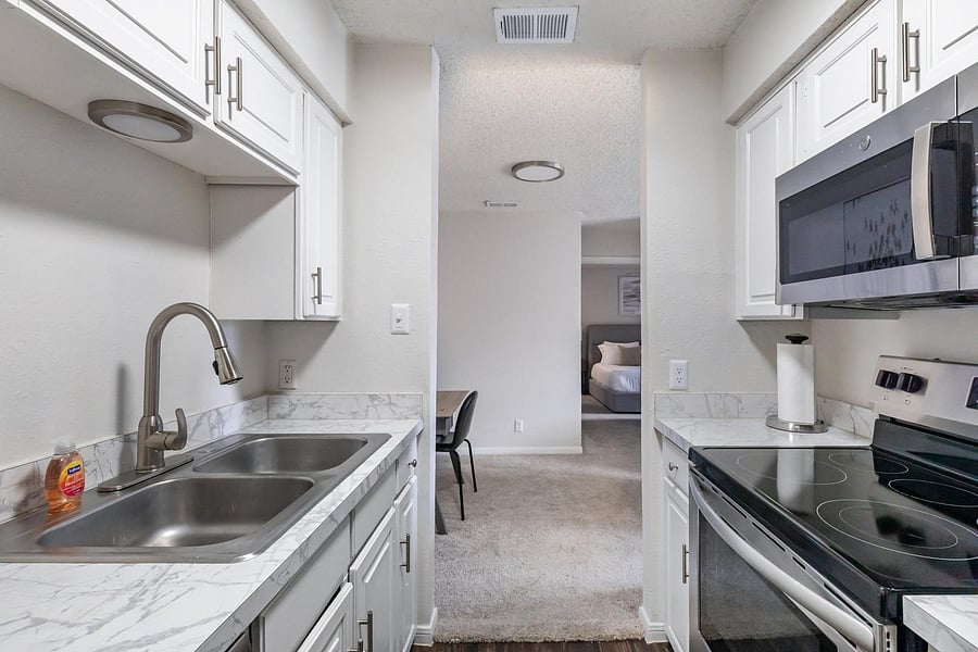 Furnished Finder property 816562_5 photo 6