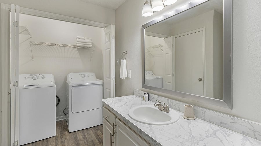 Furnished Finder property 816562_8 photo 17