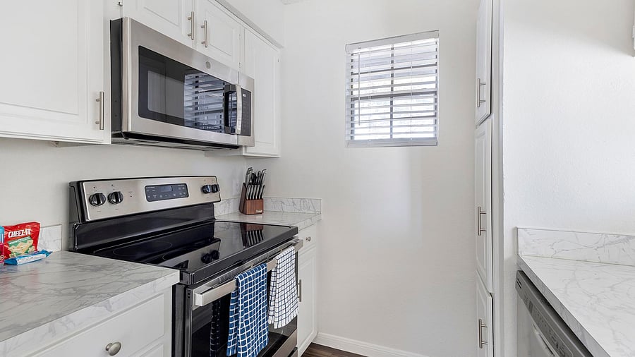 Furnished Finder property 816562_9 photo 7