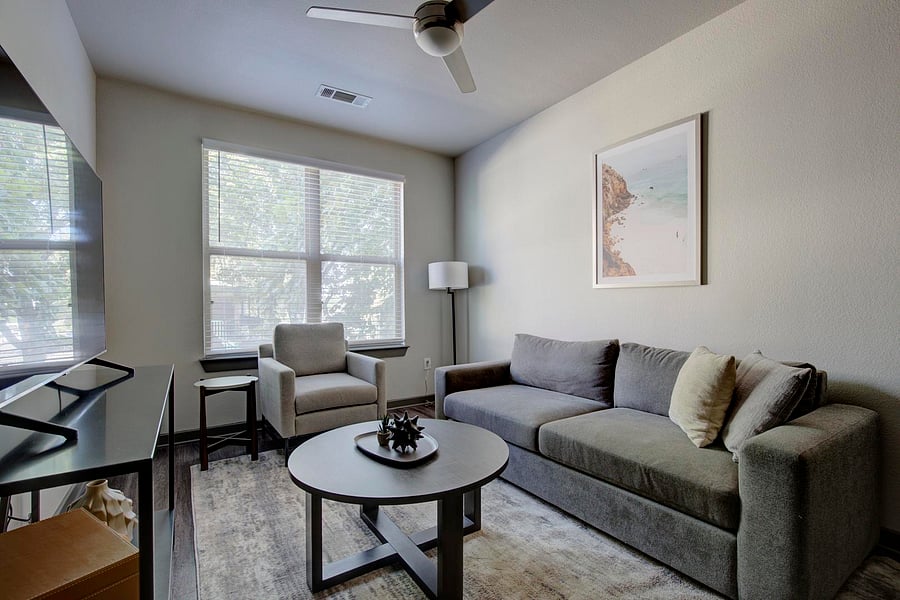 Furnished Finder property 816564_11 photo 3
