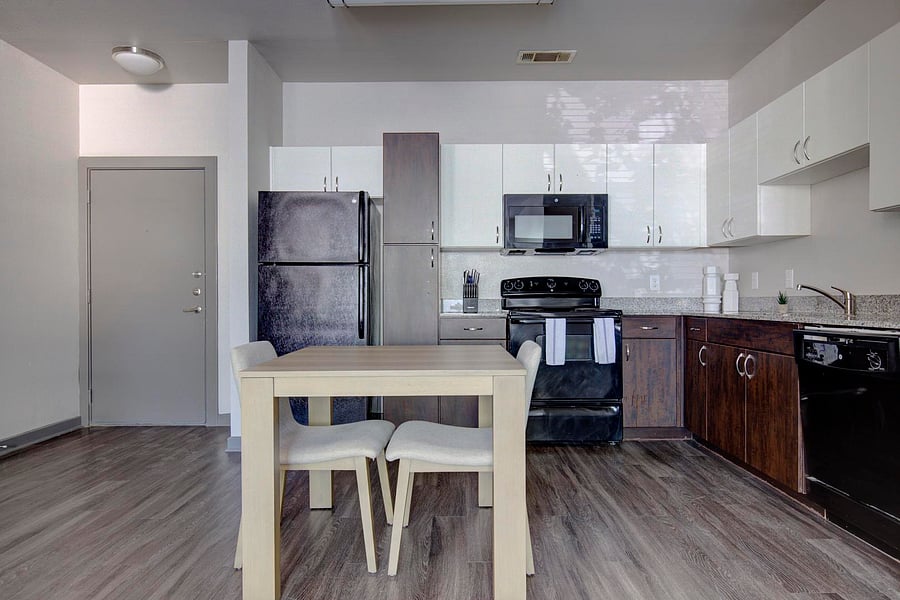 Furnished Finder property 816564_11 photo 8