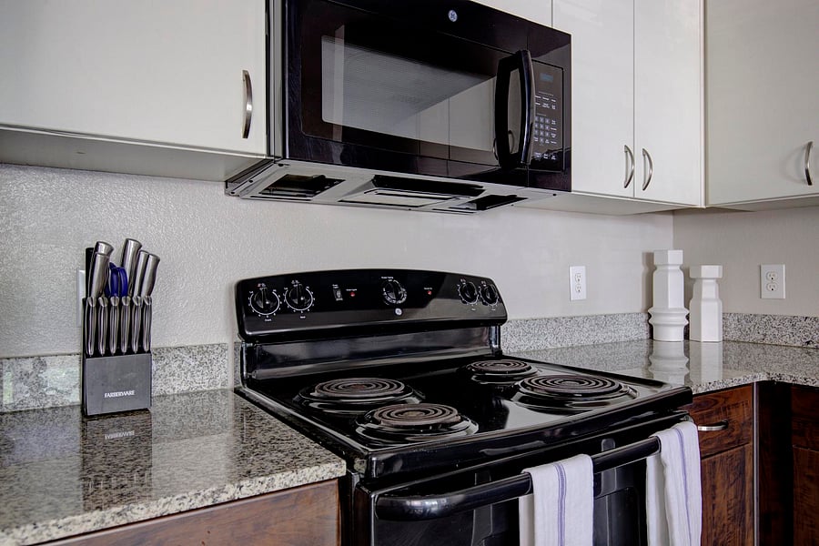 Furnished Finder property 816564_11 photo 10