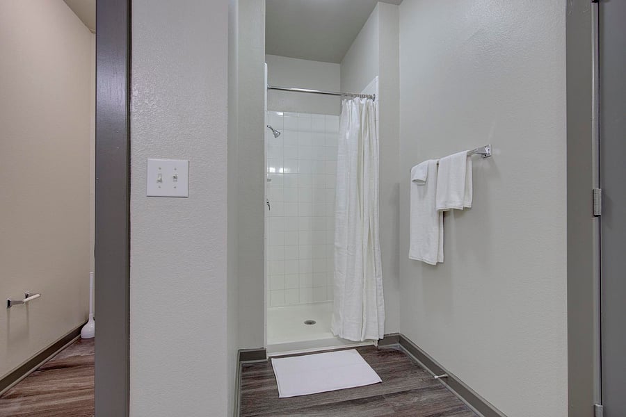Furnished Finder property 816564_11 photo 26