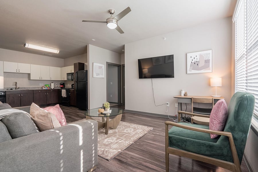 Furnished Finder property 816564_13 photo 3