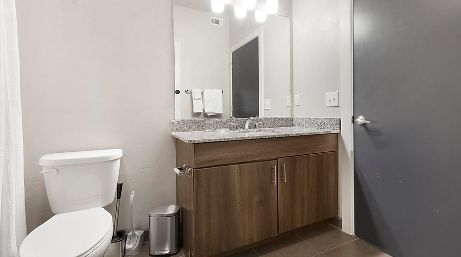 Furnished Finder property 816564_15 photo 15