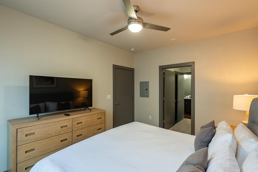 Furnished Finder property 816564_6 photo 12