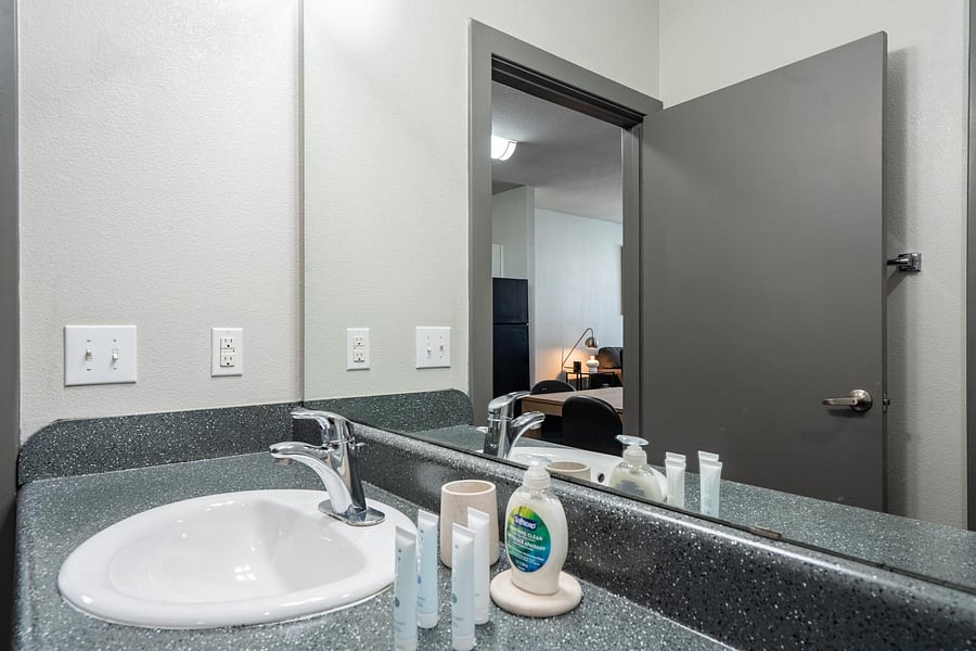 Furnished Finder property 816564_6 photo 20
