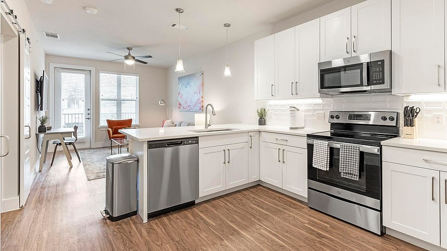 Furnished Finder property 816565_11 photo 7
