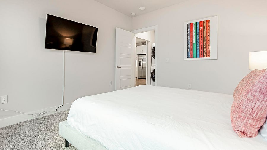 Furnished Finder property 816565_11 photo 18