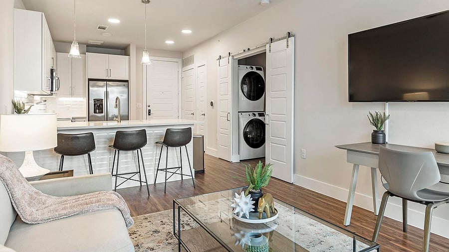 Furnished Finder property 816565_11 photo 6