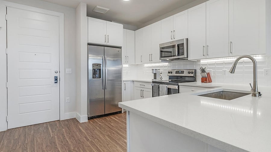Furnished Finder property 816565_18 photo 8