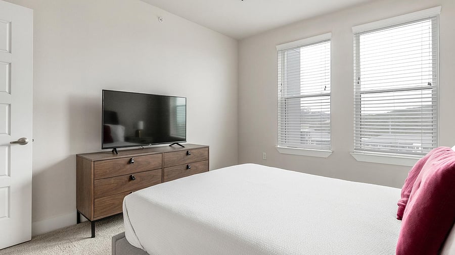 Furnished Finder property 816565_18 photo 16