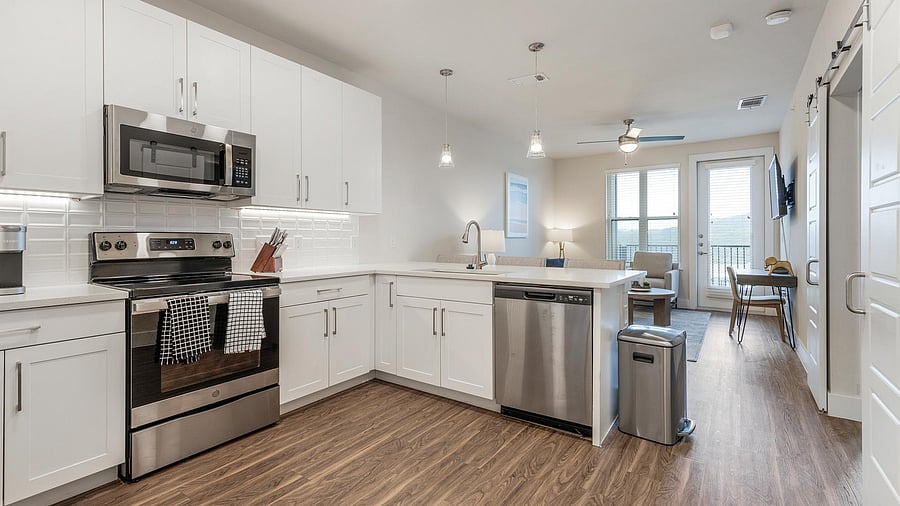 Furnished Finder property 816565_18 photo 6