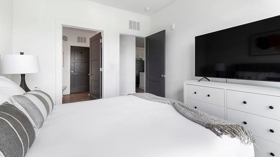 Furnished Finder property 816569_7 photo 8