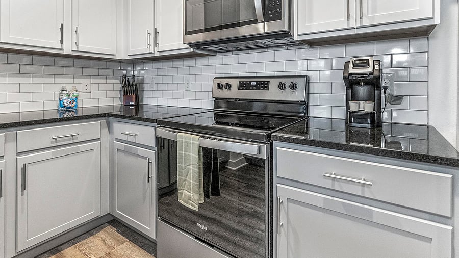 Furnished Finder property 816569_9 photo 4