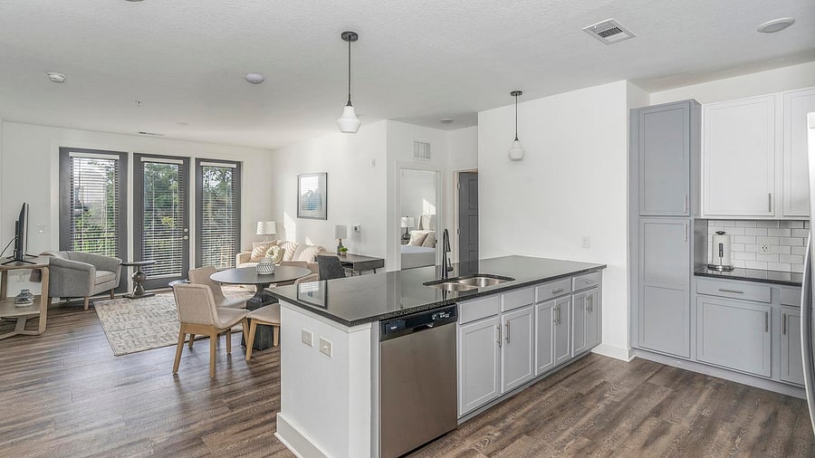 Furnished Finder property 816569_9 photo 3