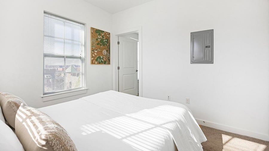 Furnished Finder property 816570_12 photo 12